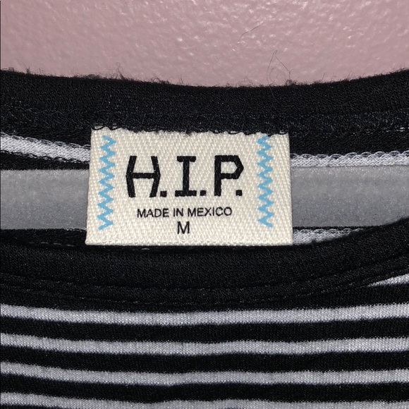 🖤Tillys long sleeve top size medium - Picture 4 of 4